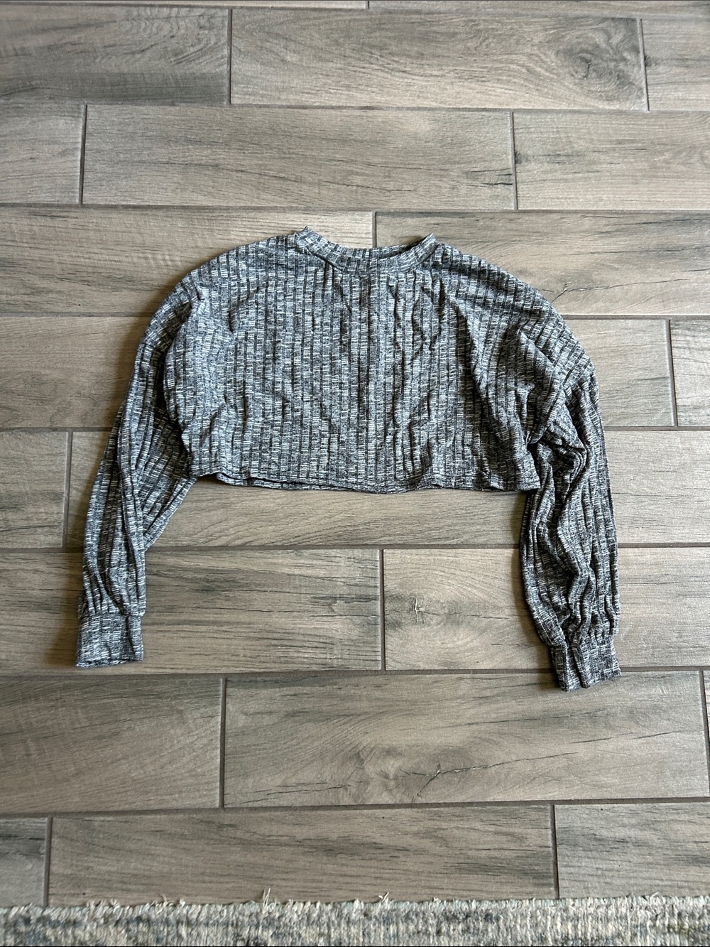 Boohoo Gray Ribbed Cropped Long-Sleeve Top